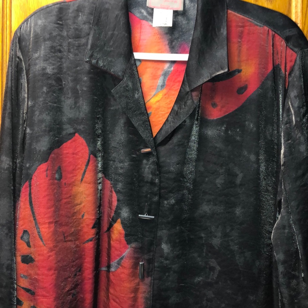 Sempre Piu Women’s Black Floral Long Blazer